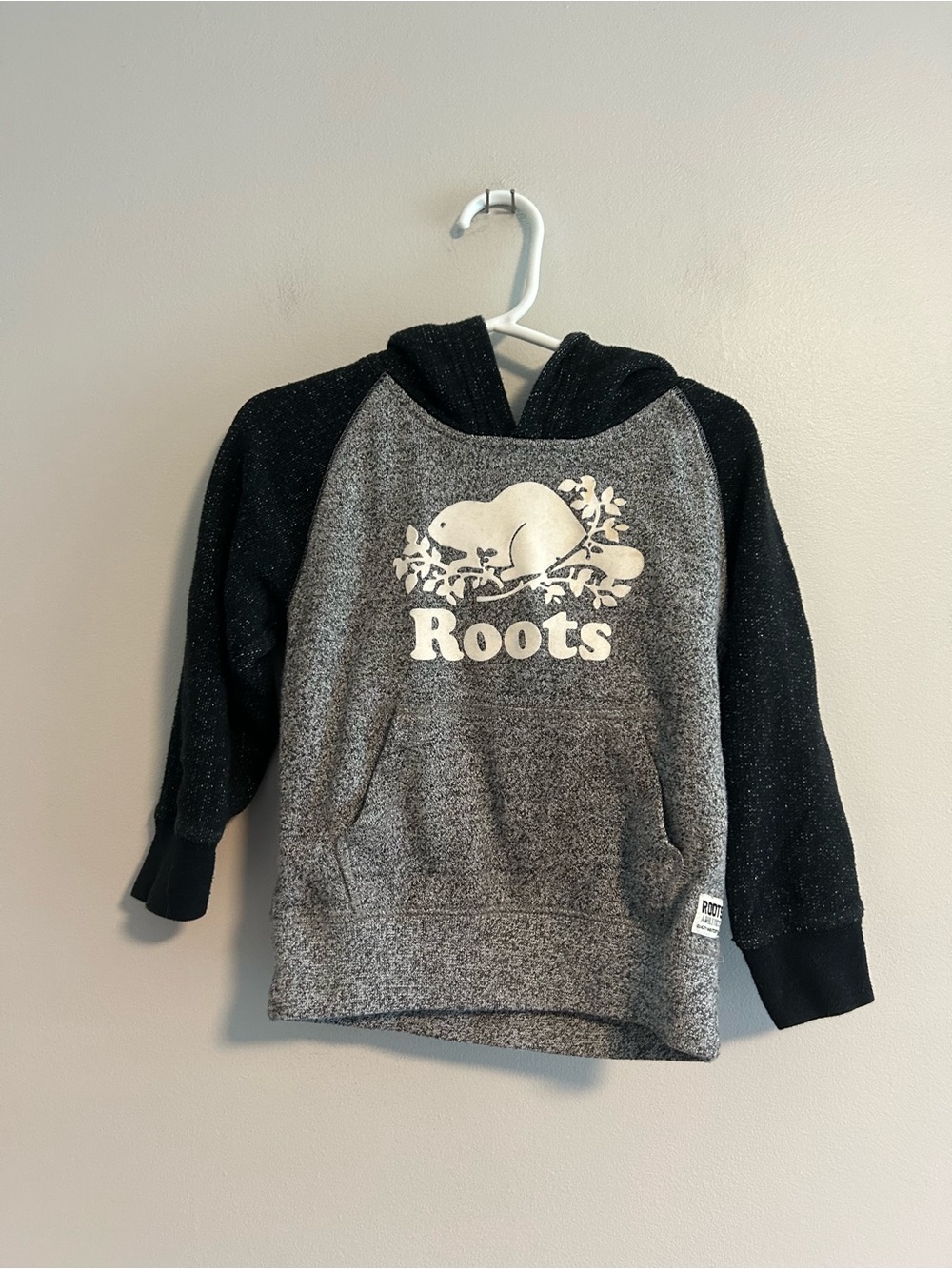 Roots 3t grey & black salt & pepper pullover Hoodie Sweatshirt